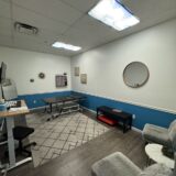 Room for Rent. Has all equipment, front staff , and all utilities. 2 Year lease. Arizona